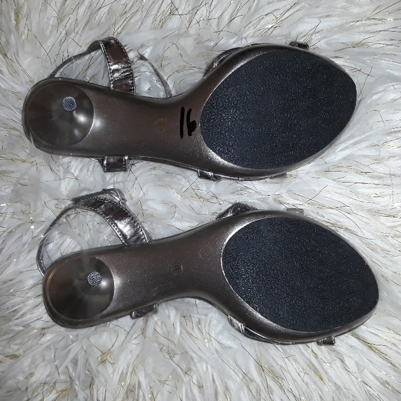 Madeline stuart stiletto chrome grey heel - Picture 3 of 5